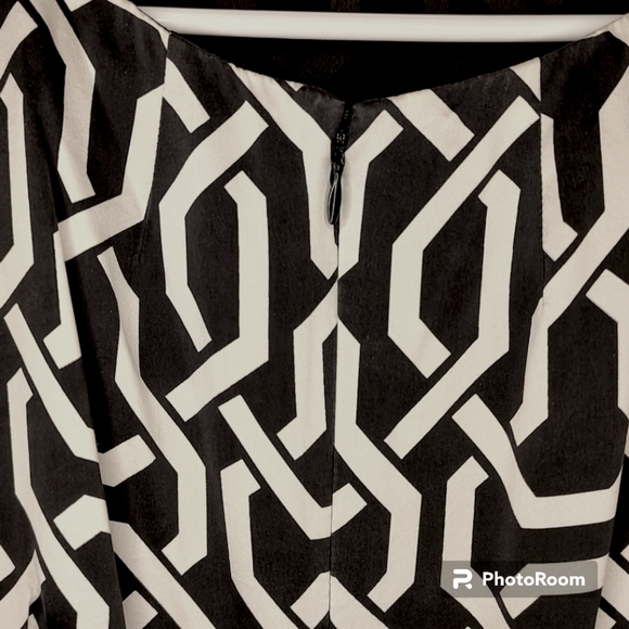 Silk International Concepts Cocktail Party Dress 10 Black White Geometric - Picture 3 of 4